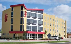 Red Roof Inn & Suites Beaumont