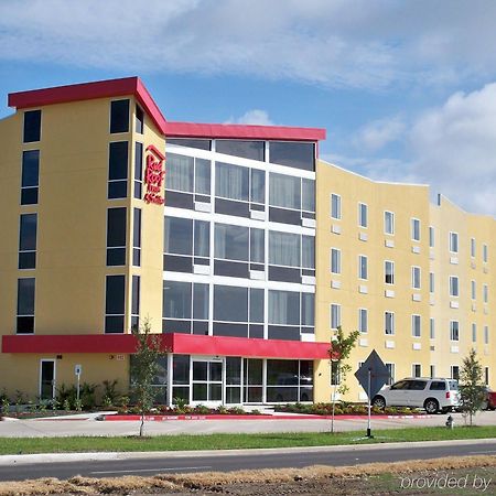 Red Roof Inn & Suites Beaumont Exterior photo