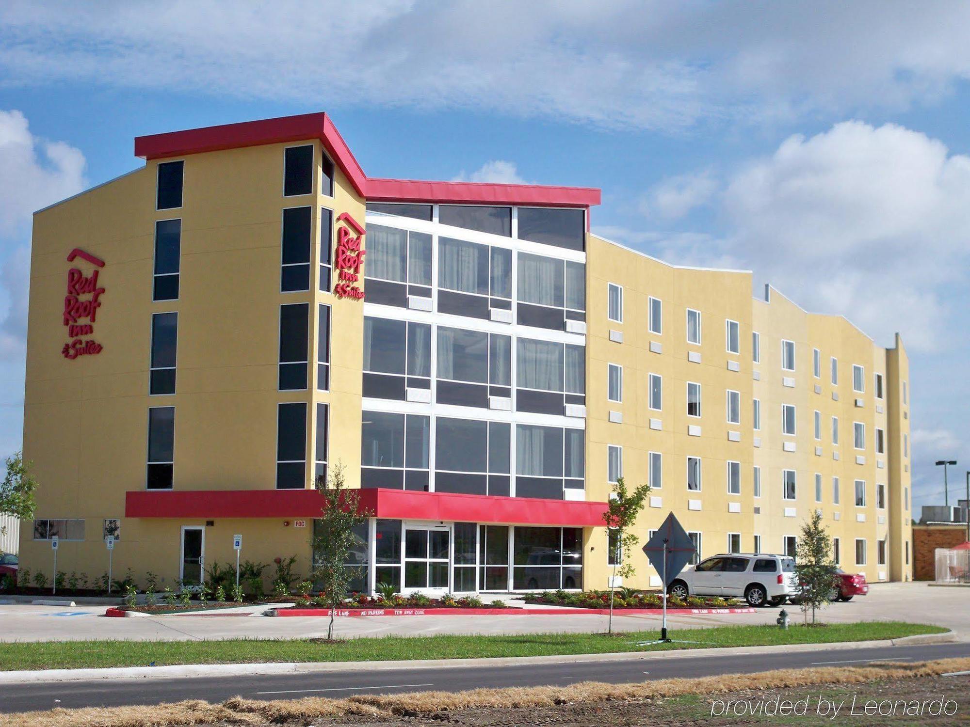 Red Roof Inn & Suites Beaumont Exterior photo